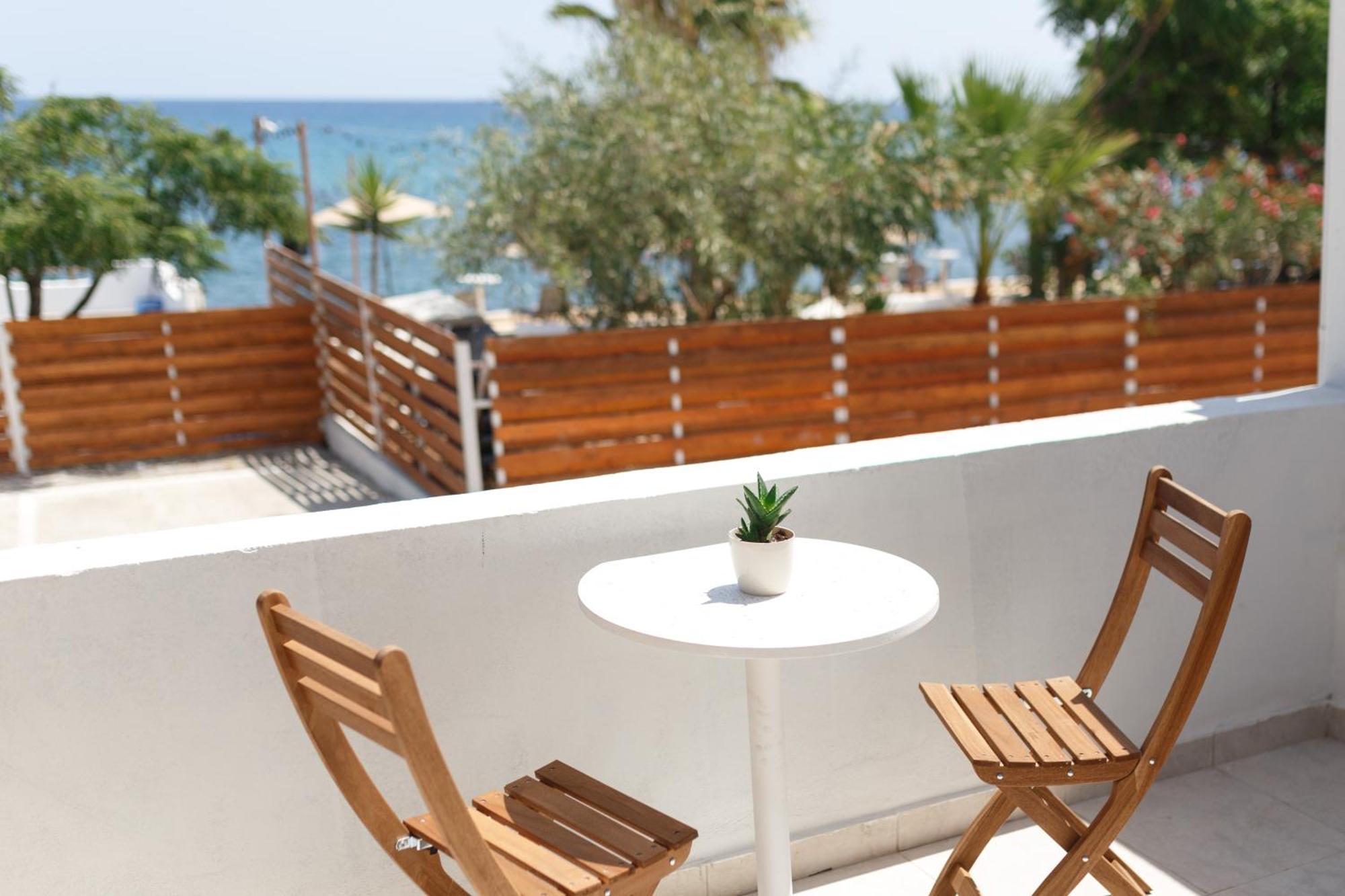 Отель Azure Bay Agia Varvara Экстерьер фото