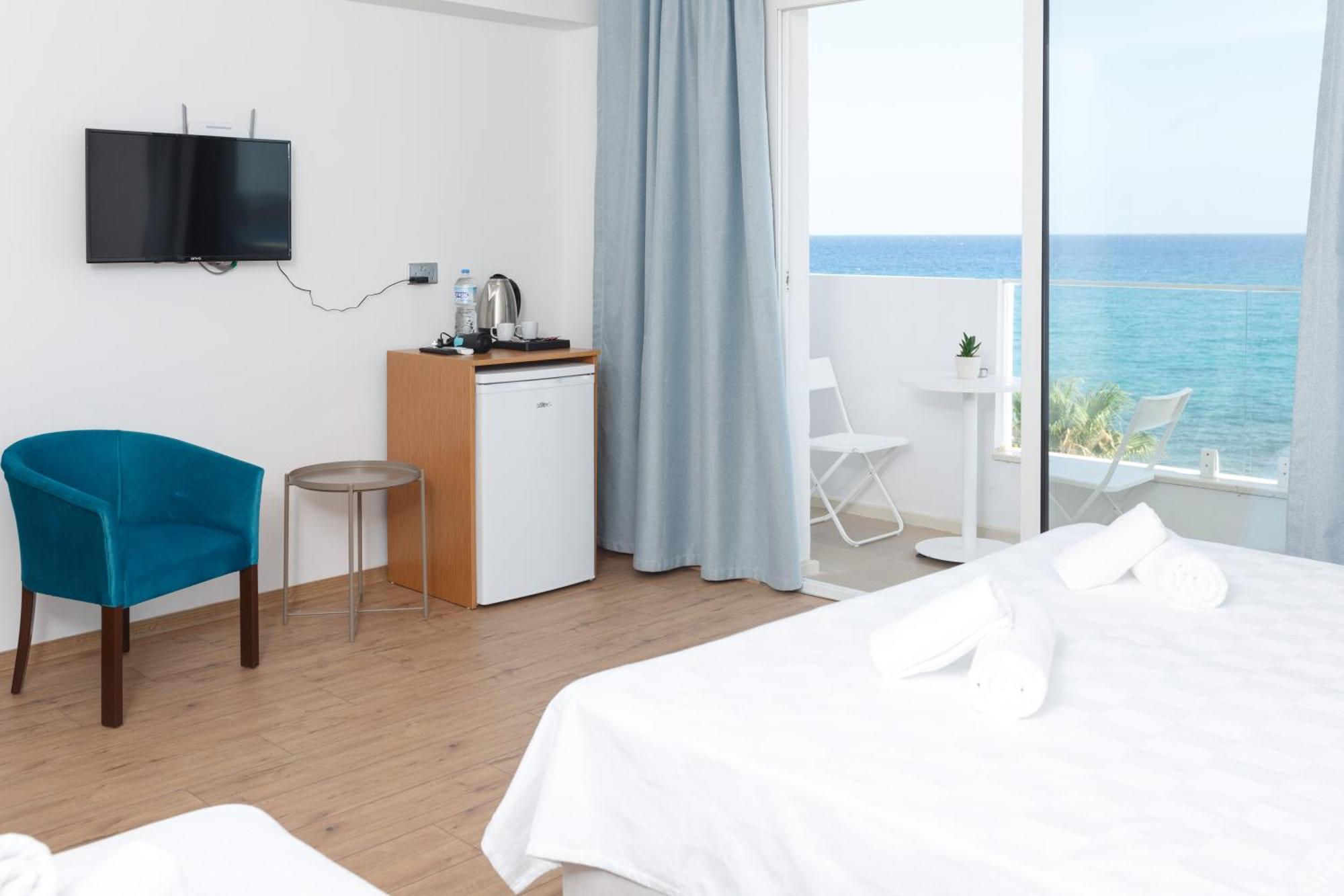 Отель Azure Bay Agia Varvara Экстерьер фото